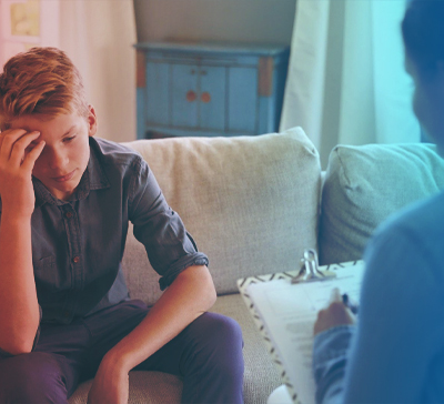 Мальчик на приёме у психотерапевта